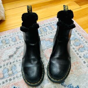 Dr Martens 2976 Leonore Faux Fur Lined Chelsea Boots